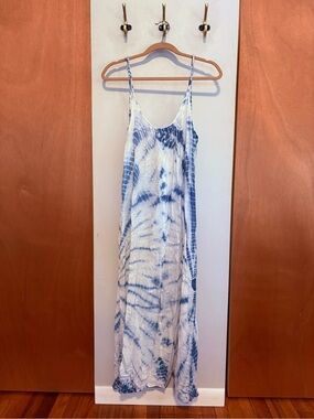 Raviya Blue and White Tie-Dye Maxi Dress / Beach Wear